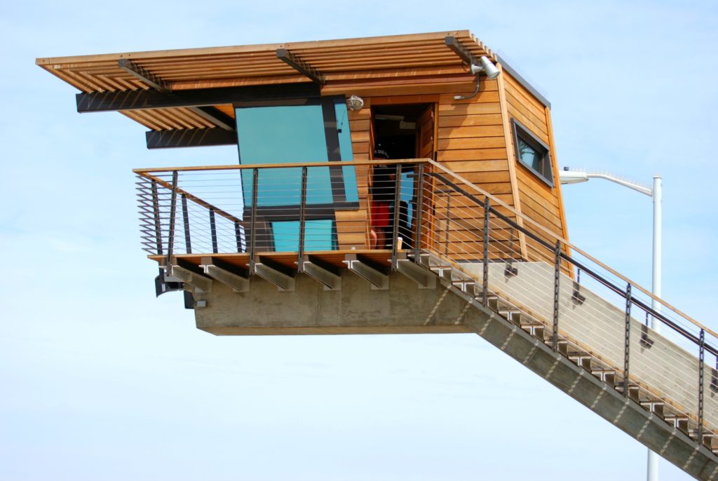 La Jolla Shores Lifeguard Station