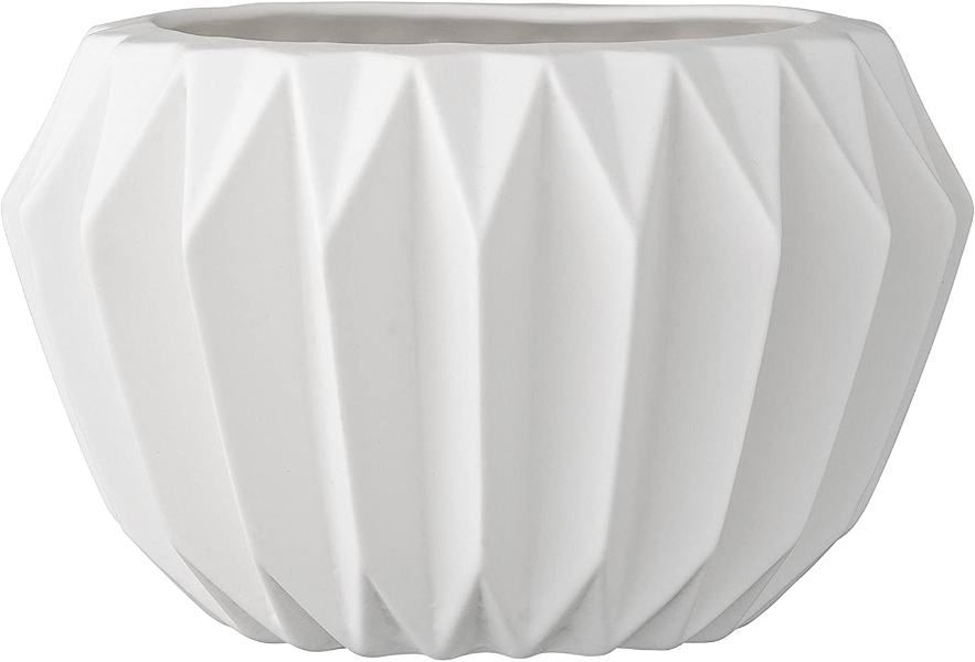 white fluted pot