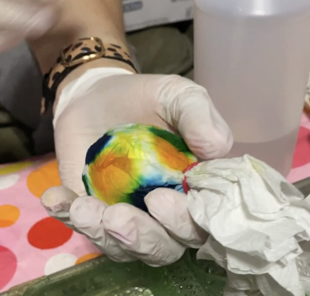 tie dye easter eggs steps 2